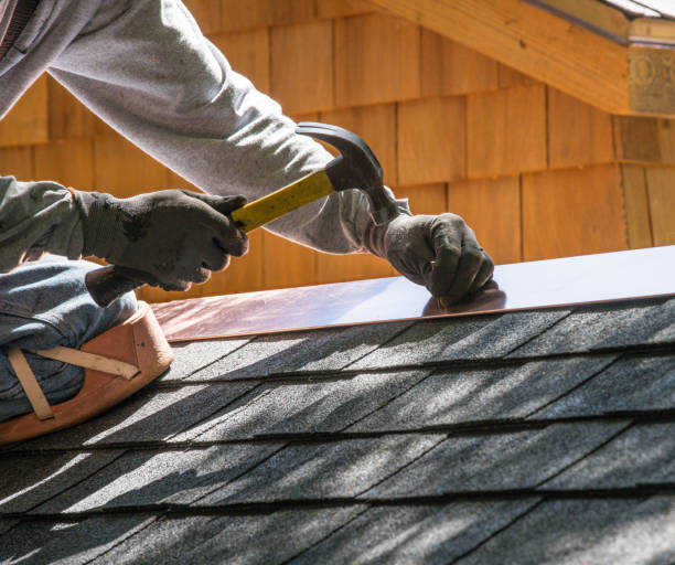 Best Commercial Roofing Services  in Darlington, WI